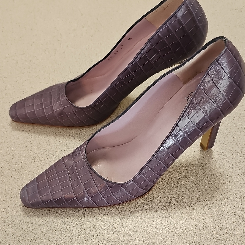 Charles Jourdan Crocodile-Embossed Plum Heels Size 7M